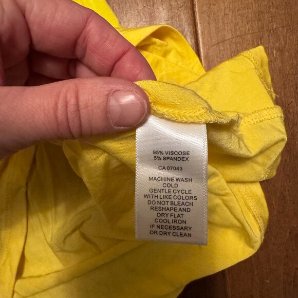 NWT Cable & Gauge Yellow Tank – Size Medium – Ruffle Sleeves – Flowy & Comfy - Picture 5 of 6